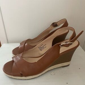 Liz Claiborne Peep Toe‎ Heels Size 6.5